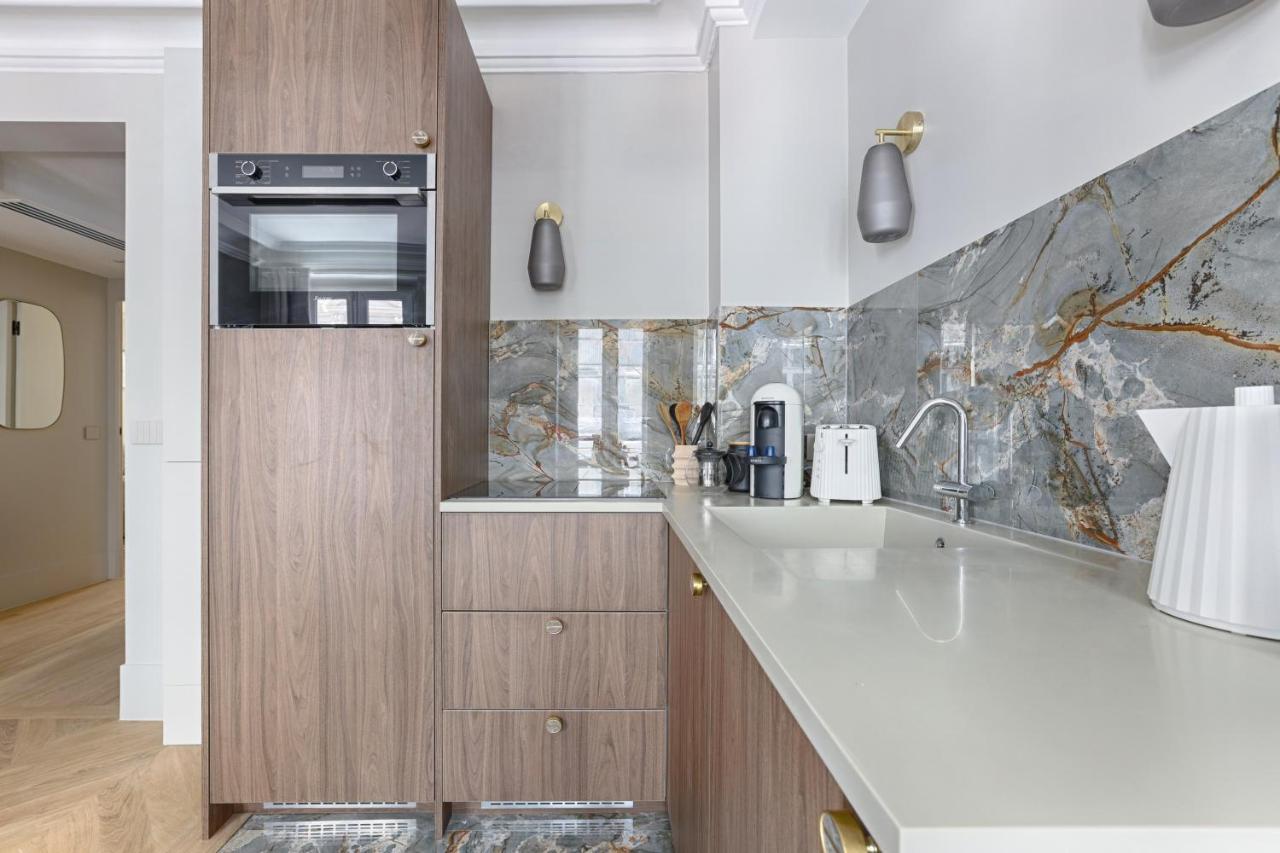 Unique Luxury Parisian Flat 2Br/6P -Champs Elysees Exteriér fotografie